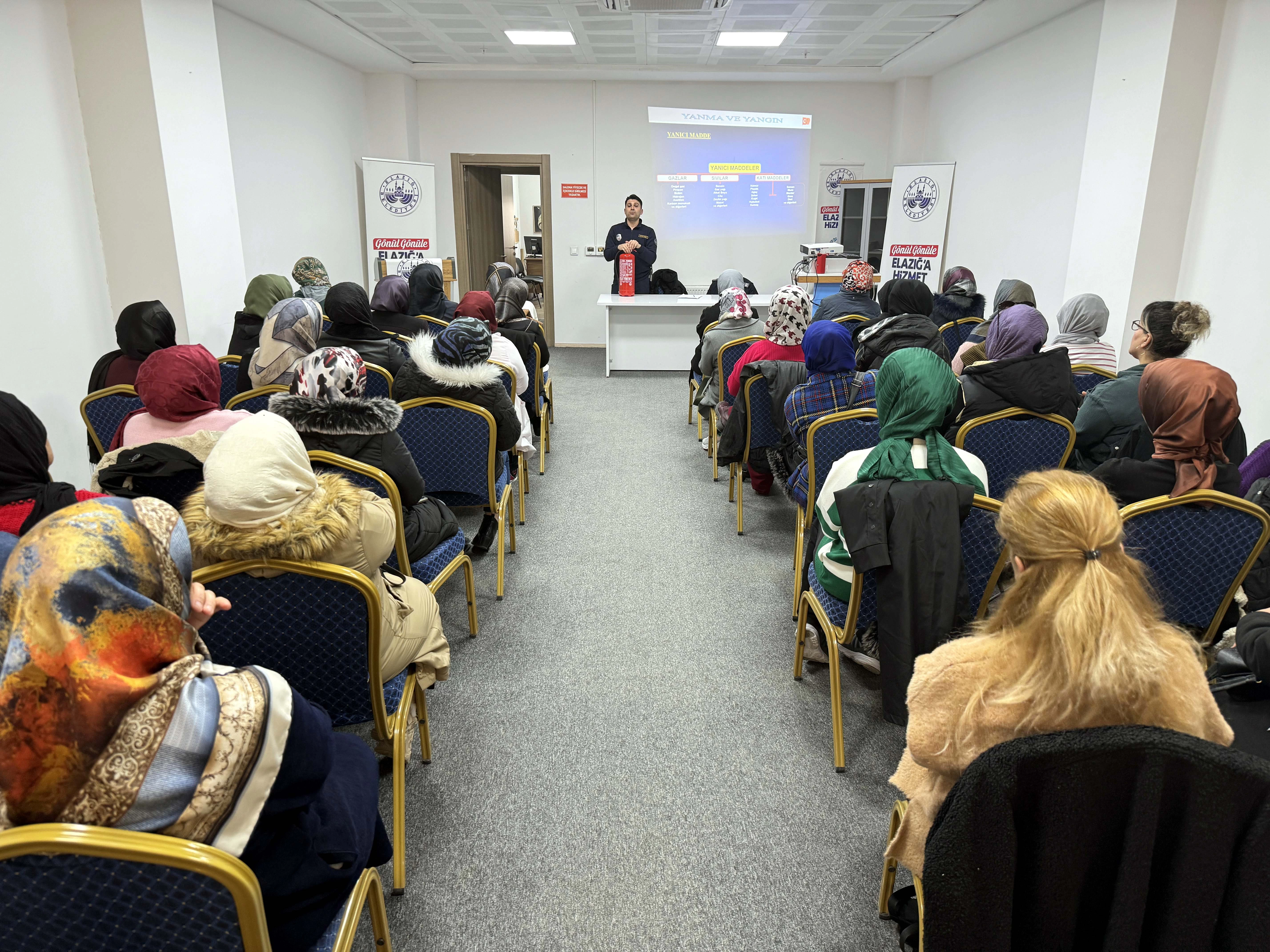 Elazığlı anneler, yangınlara karşı eğitim alıyor 2