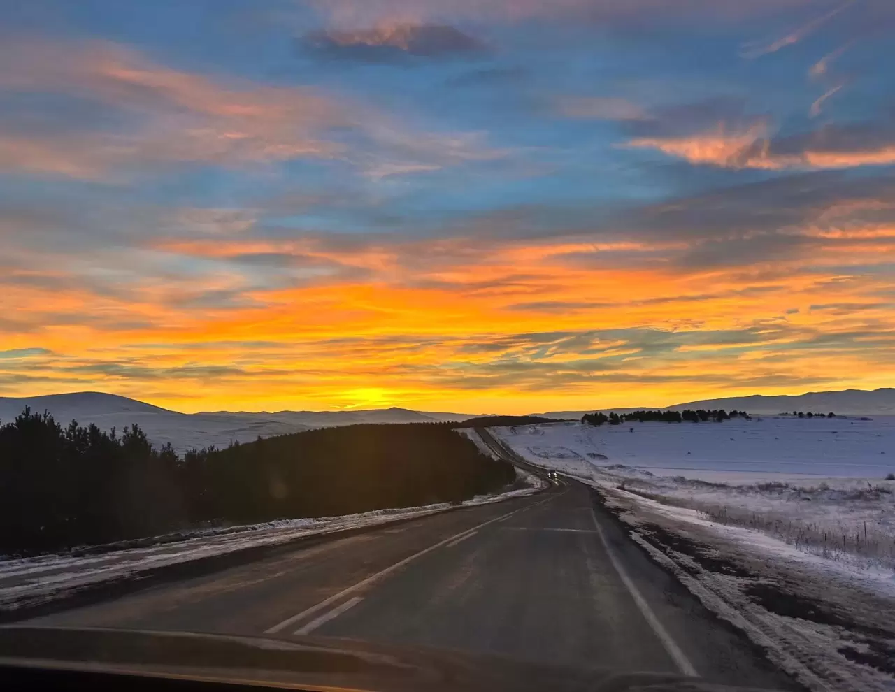 Ardahan'da gün doğumu muhteşem bir renk cümbüşü sundu 3