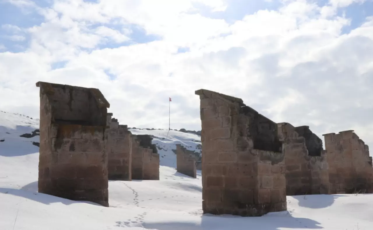 Kayseri’nin tarihi ve doğal güzellikleri kar altında kartpostallık manzaraya dönüştü 2