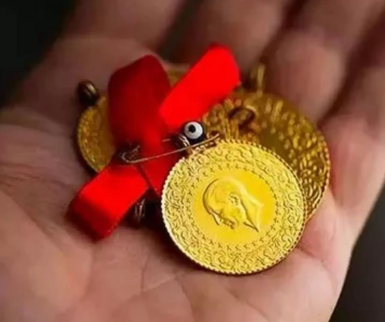 Gram altın yüzde 4 düşüşle güne başladı 2