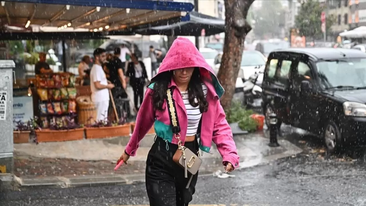 Meteoroloji'den sarı ve turuncu kodlu uyarı: O illerde sağanak ve kar kapıda! 4