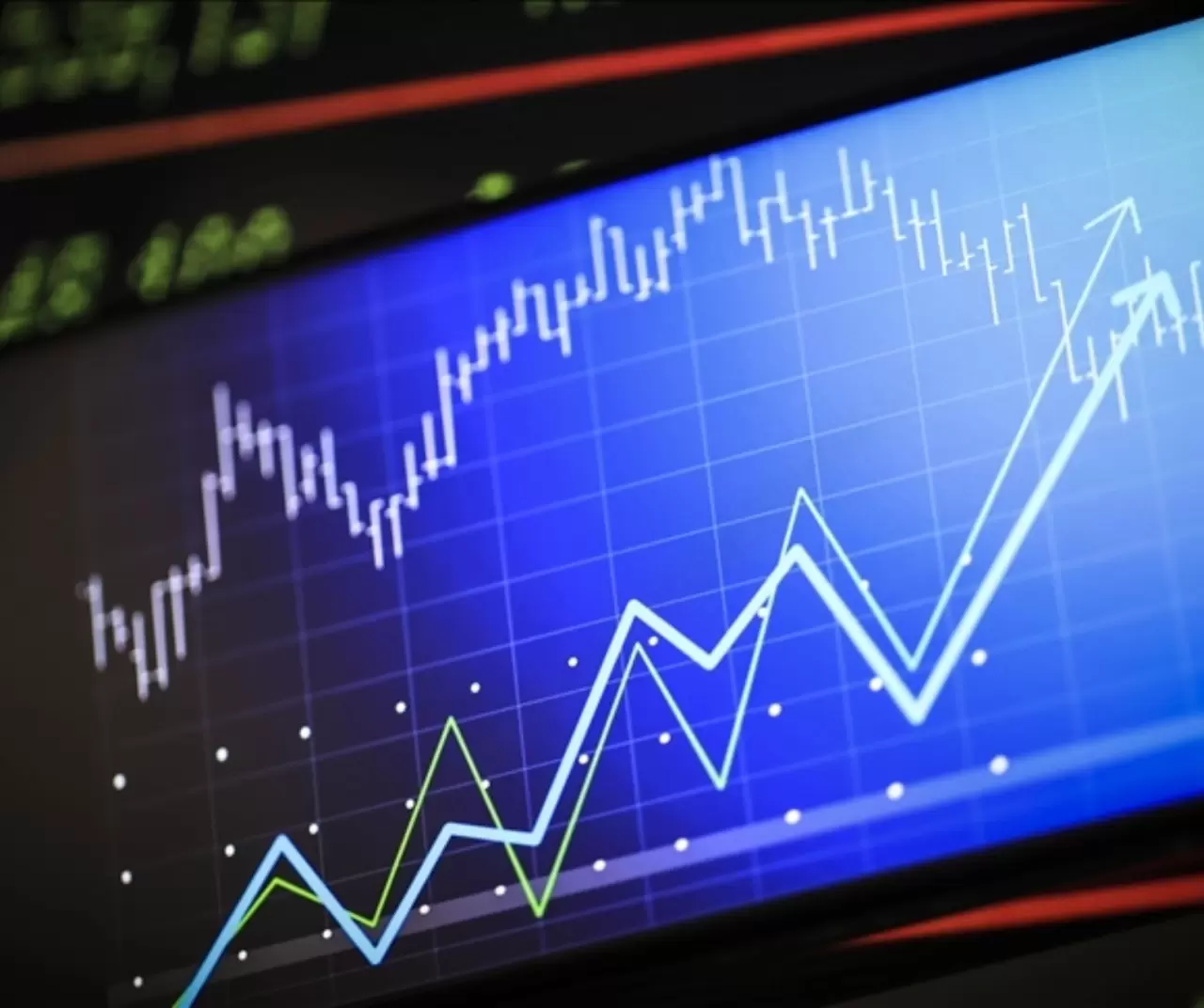 BIST 100 TL bazında rekor kırdı, dolar bazlı zirve yakın 8