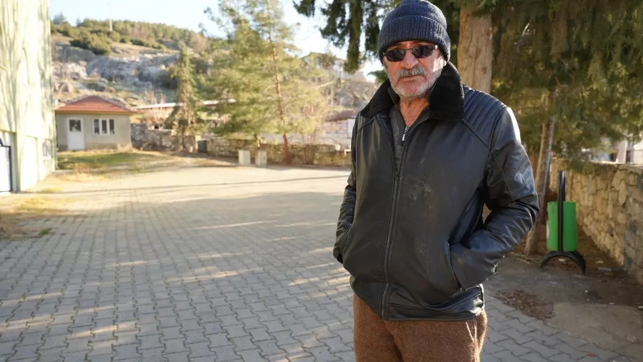 Köylünün kendi eliyle yaptığı cami icralık oldu 5