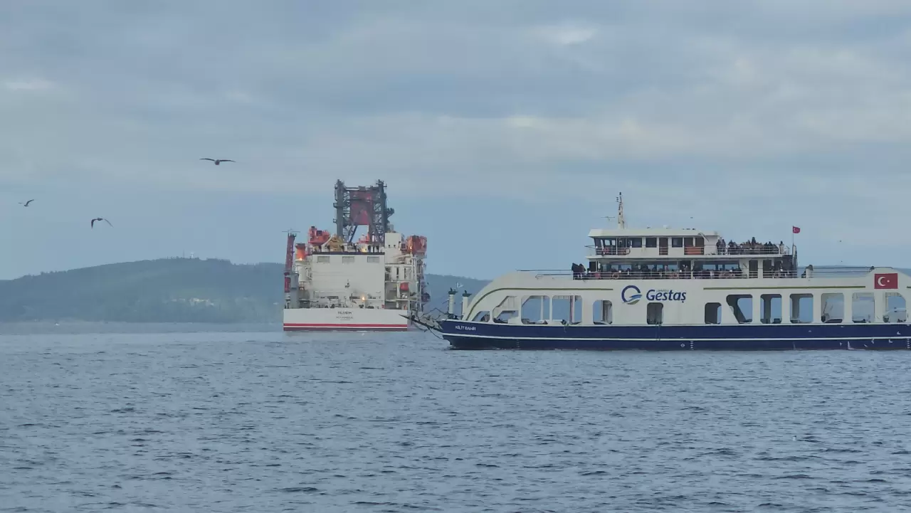 Türk filosunun yeni gözdesi "Yıldırım" Çanakkale Boğazı'ndan geçti 3