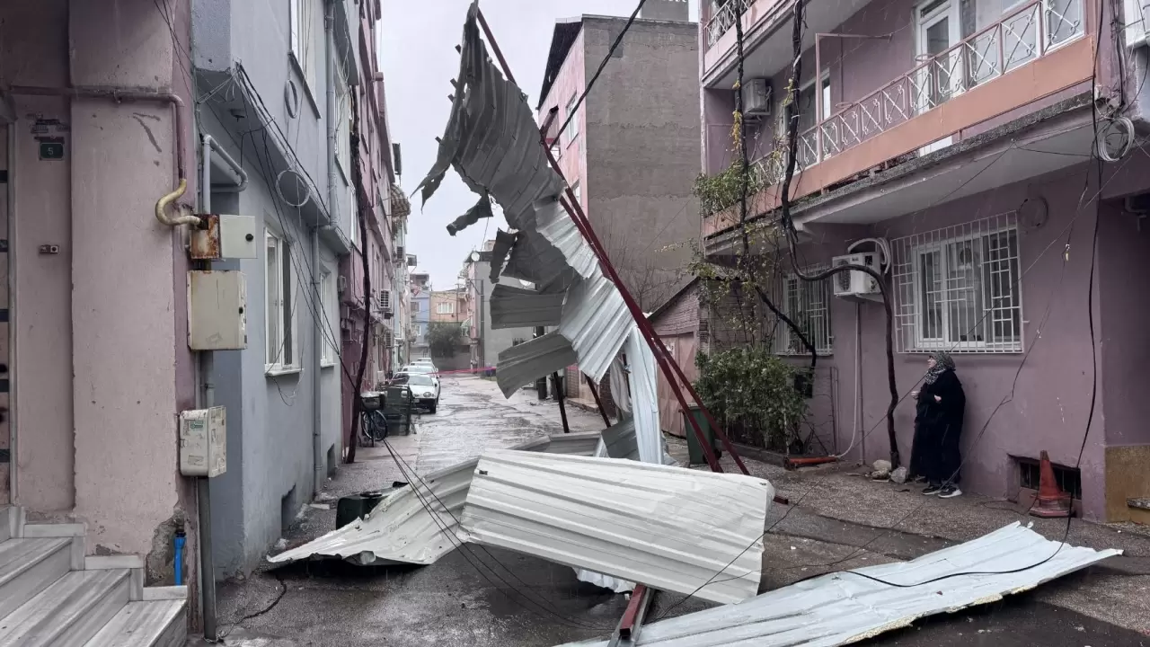 Bursa’da fırtına ve sağanak can ve mal güvenliğini tehdit ediyor 6