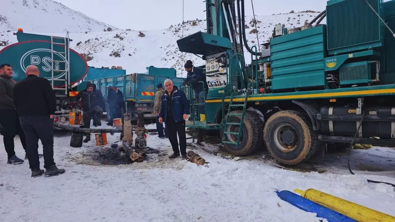 Soğuk var, su yok: Bitlis’te kış gününde içme suyu çilesi 1