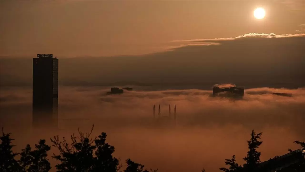 Meteoroloji uyardı: Türkiye’de hava ikiye bölündü! Sağanak, fırtına, don ve çığ alarmı 5