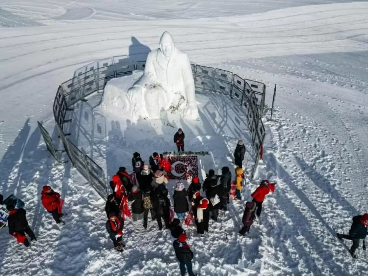 Binlerce kişi 111. yılında aynı yerde! "Türkiye Şehitleriyle Yürüyor" 17