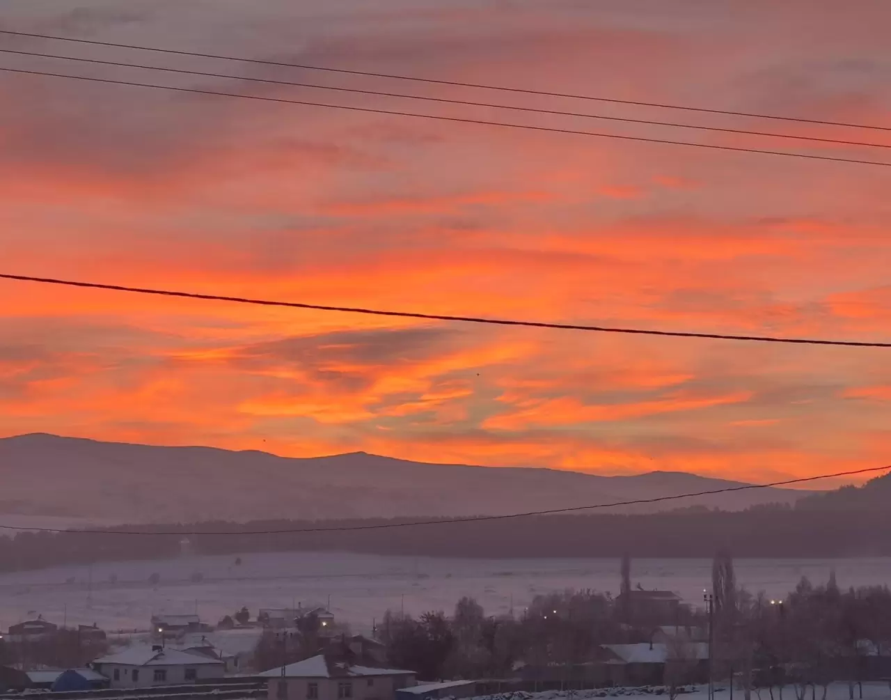 Ardahan'da gün doğumu muhteşem bir renk cümbüşü sundu 4