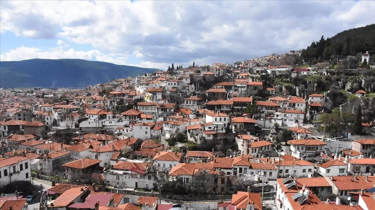 Türkiye’nin en güzel 20 ilçesi; Son sıradaki ilçeye giden yerleşiyor 13