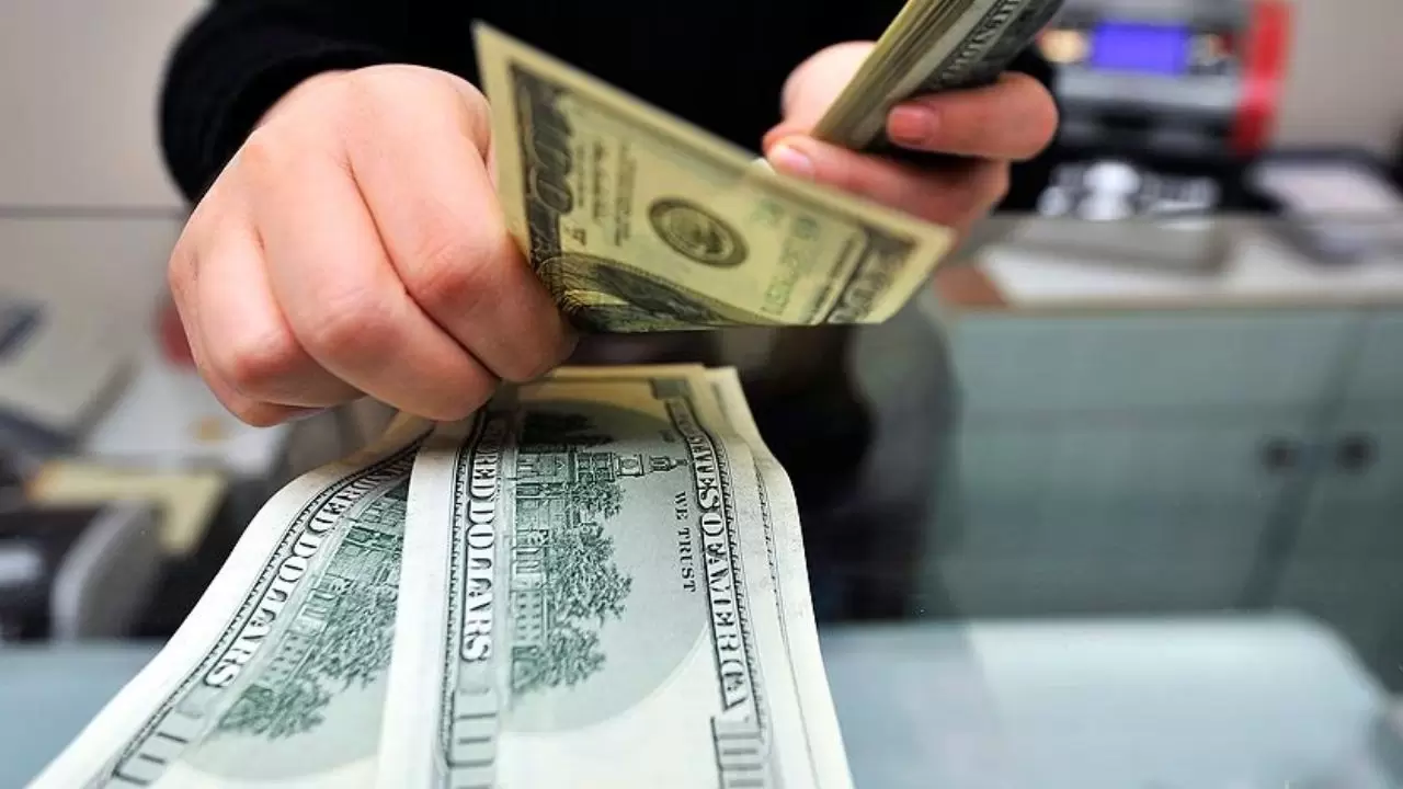Dolar ve euro dünkü kapanışı geride bıraktı: İşte İstanbul serbest piyasa verileri 2