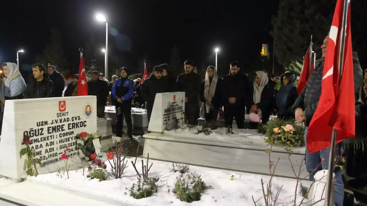 Şehitlerimizin yanında: Yılbaşı geleneği 6 yıldır sürüyor 5