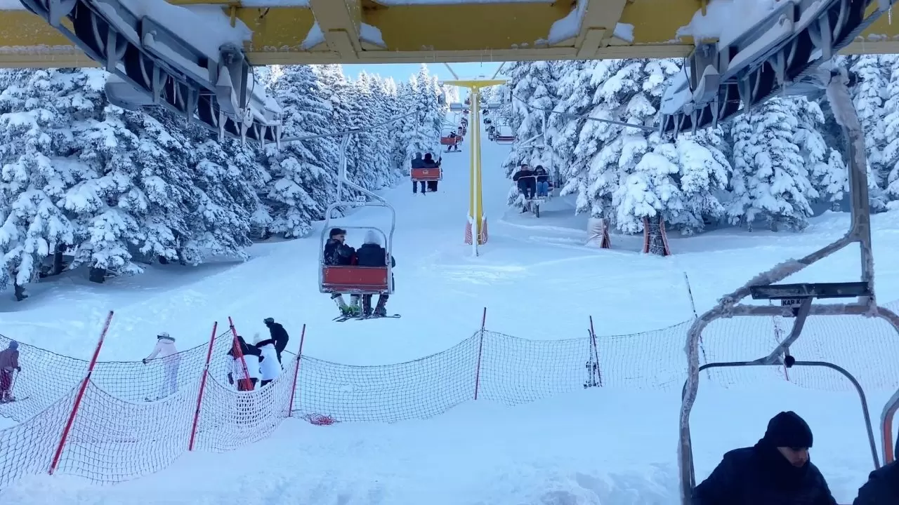 Zirvede fiyat uçurumu: Geceliği 42 bin TL’lik oteller ve poşetle kayan öğrenciler 7