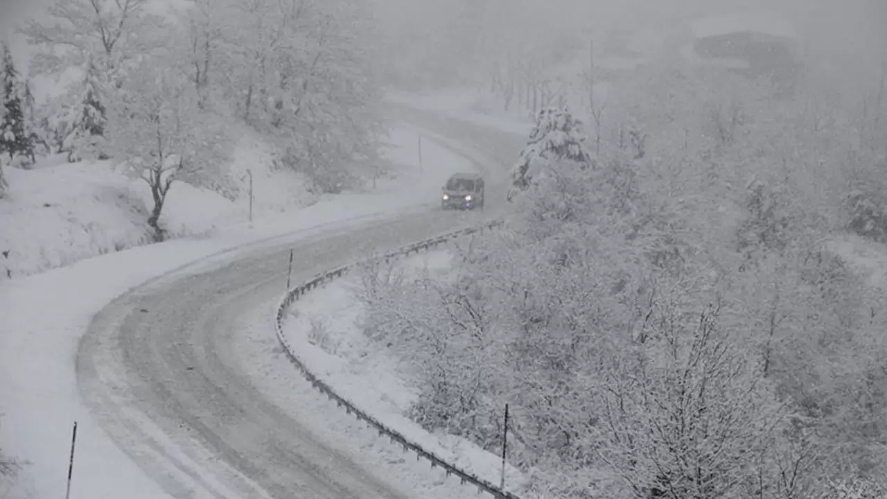 Türkiye genelinde kar, kuvvetli yağış ve fırtına bekleniyor 7