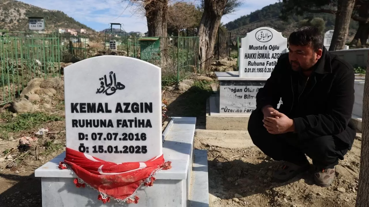 "Yapmayın dedik, dinlemediler": Kemal’in babası olay gecesi yaşananları mezarı başında anlattı 4