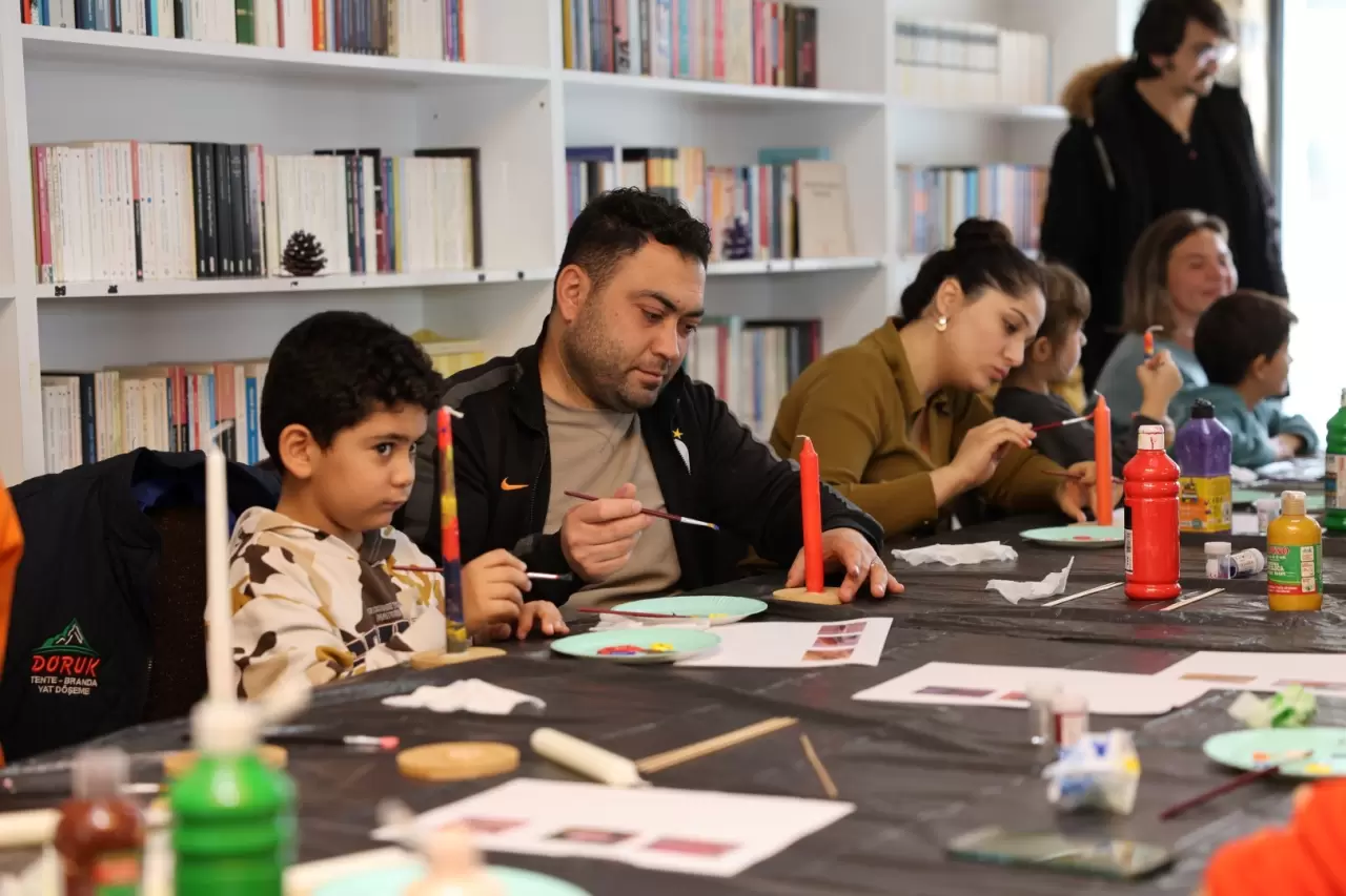 Üç kuşak mum boyama atölyesinde buluştu 3