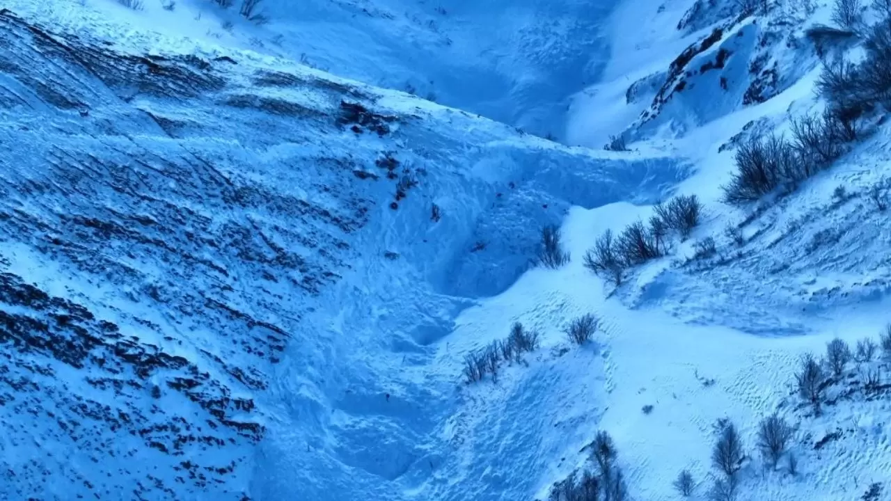 Aksu Yaylası’nda yeni çığlar: Artvin’de kayıp çoban için aramalara ara verildi 1