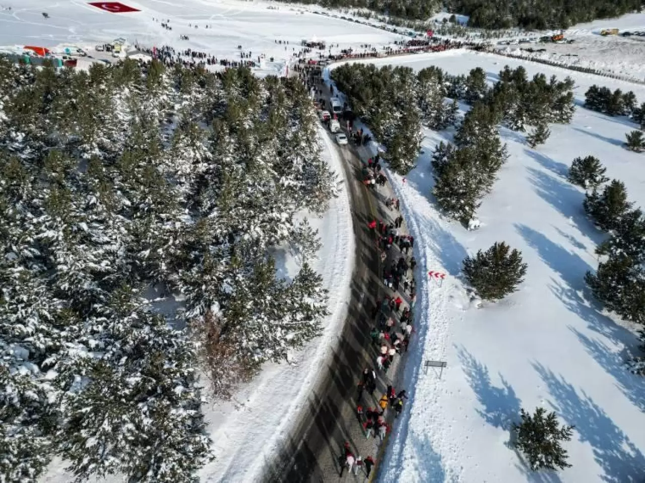 Binlerce kişi 111. yılında aynı yerde! "Türkiye Şehitleriyle Yürüyor" 18