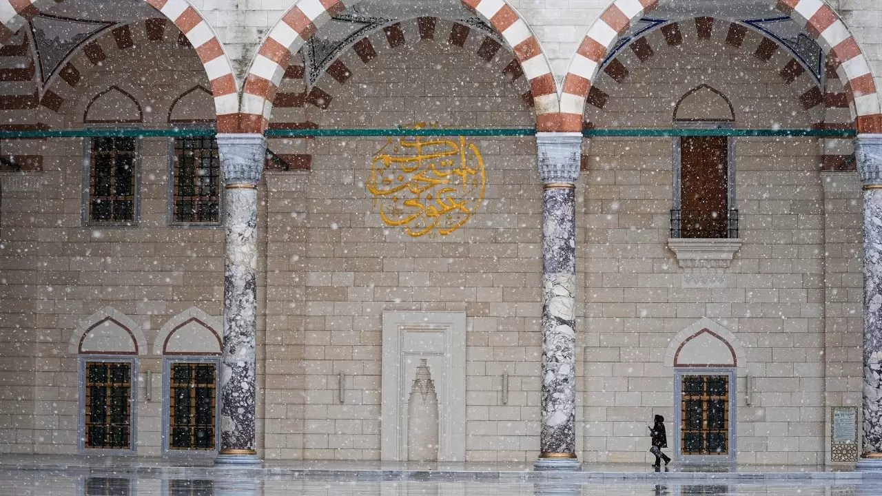 Kentin yüksek kesimlerinde kar, bazı ilçelerde sulu kar 4