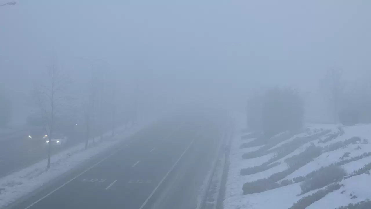 Bir yandan sis bir yandan gizli buzlanma sürücülere zor anlar yaşattı 3