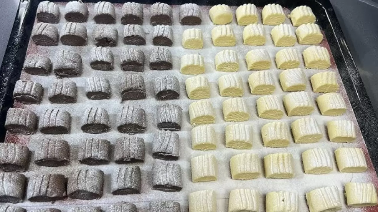 33 yıllık pastanecinin tarifi; Un kurabiyesi tam kıvamında kıyır kıyır oluyor 3