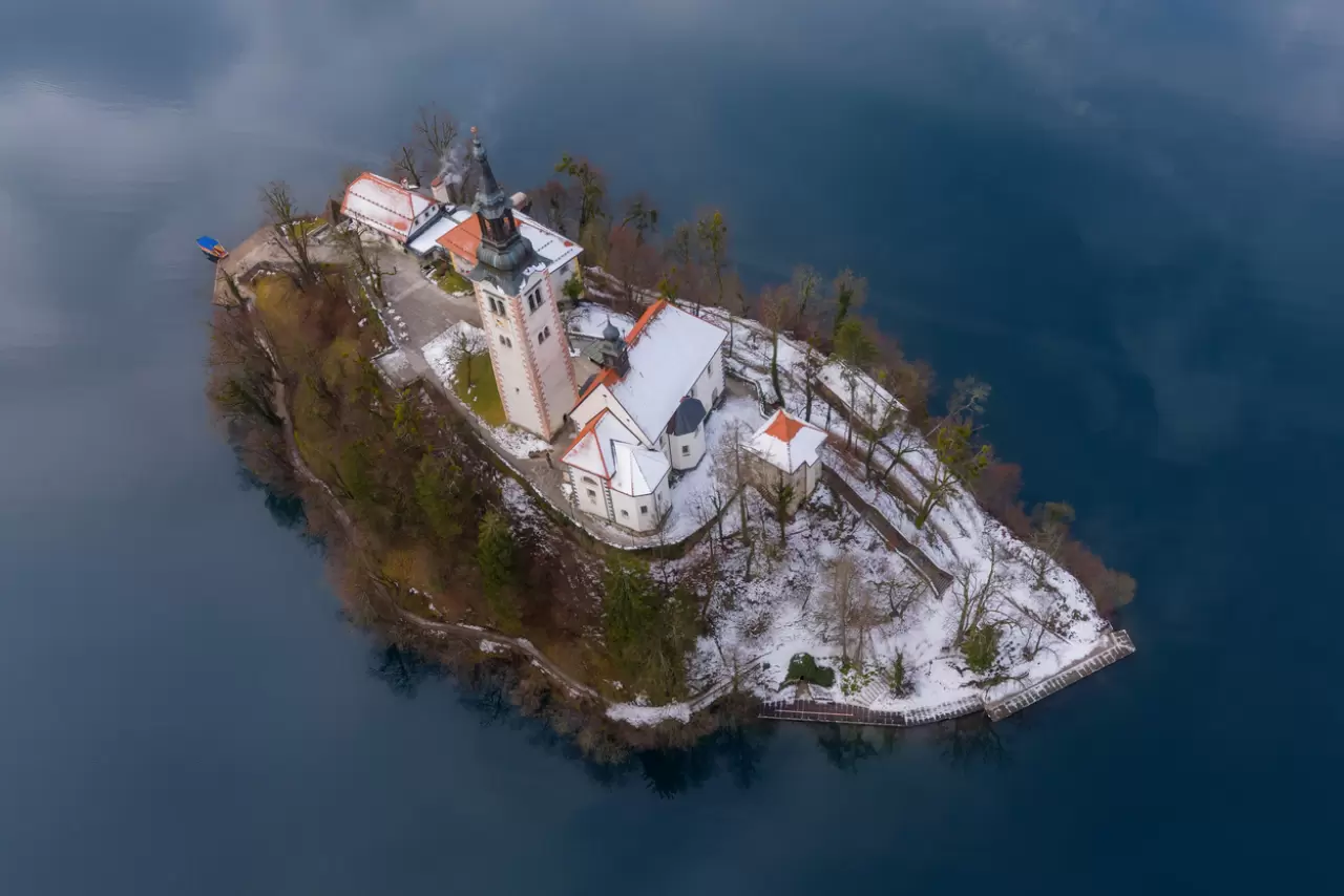 Bled Gölü'nde sisli bir masal: Doğa severler için kaçırılmayacak anlar! 5