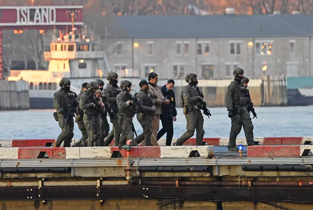 Maduro’ya New York kıskacı: Federal mahkemeye çıkarılırken görüntülendi 2