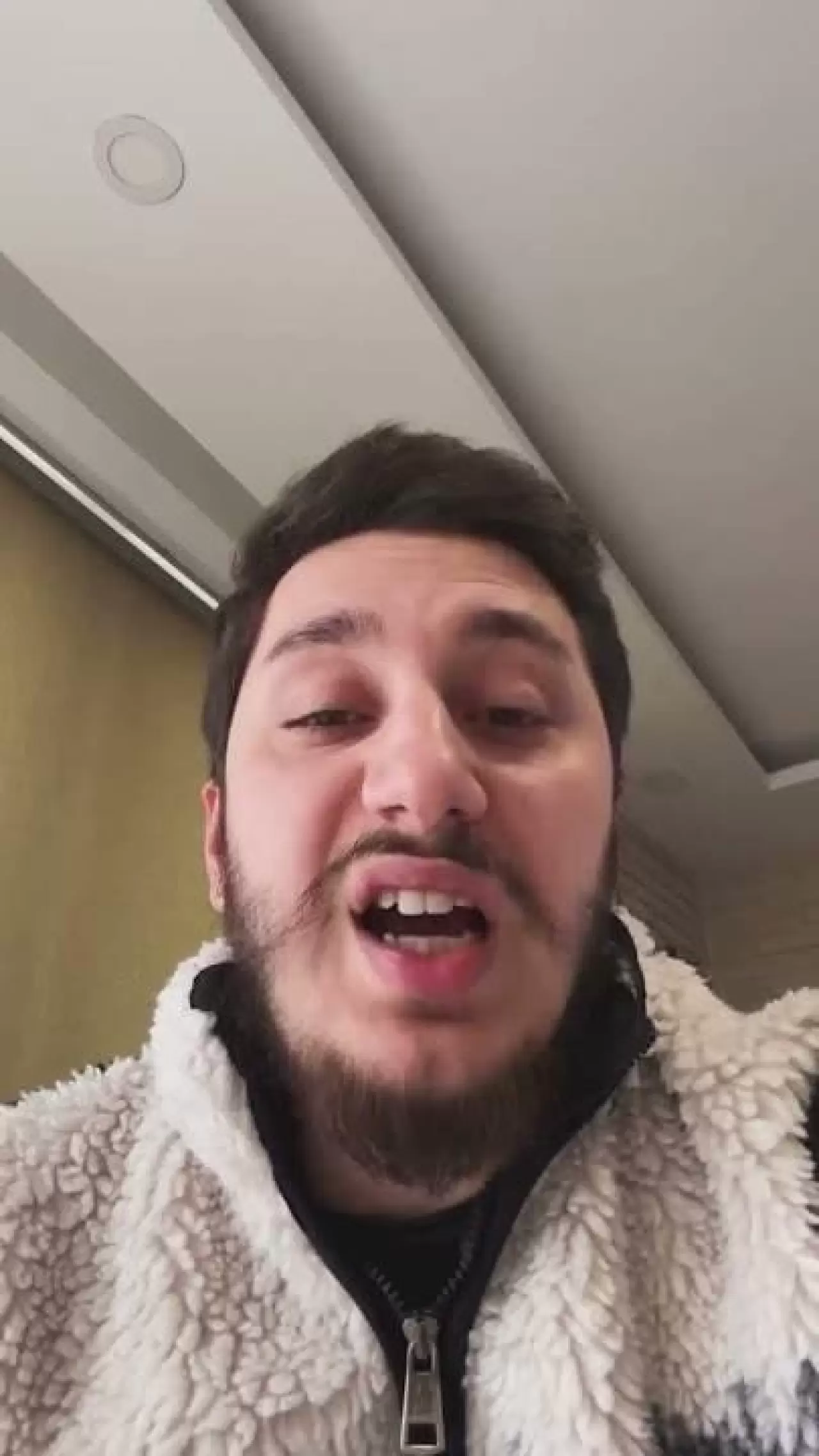 Güllü’nün oğlundan babasına sert suçlama: “Annemin hayatını karartan kişi” 9