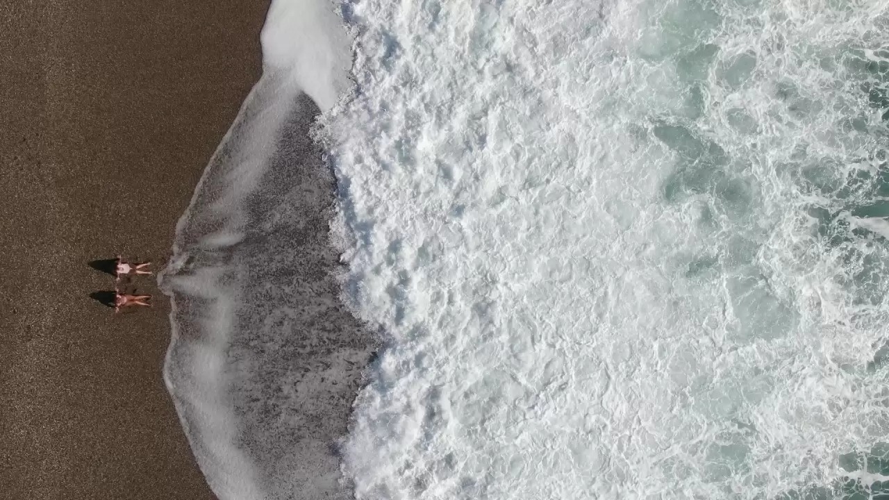 Fırtına sonrası Konyaaltı'nda ilginç görüntüler 12