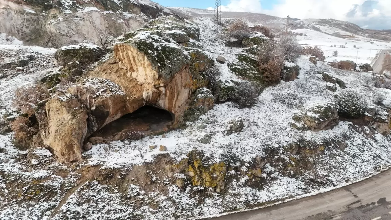 Yolcuların dinlendiği Kara Mağara'nın ismi değişse de izleri kaldı 1