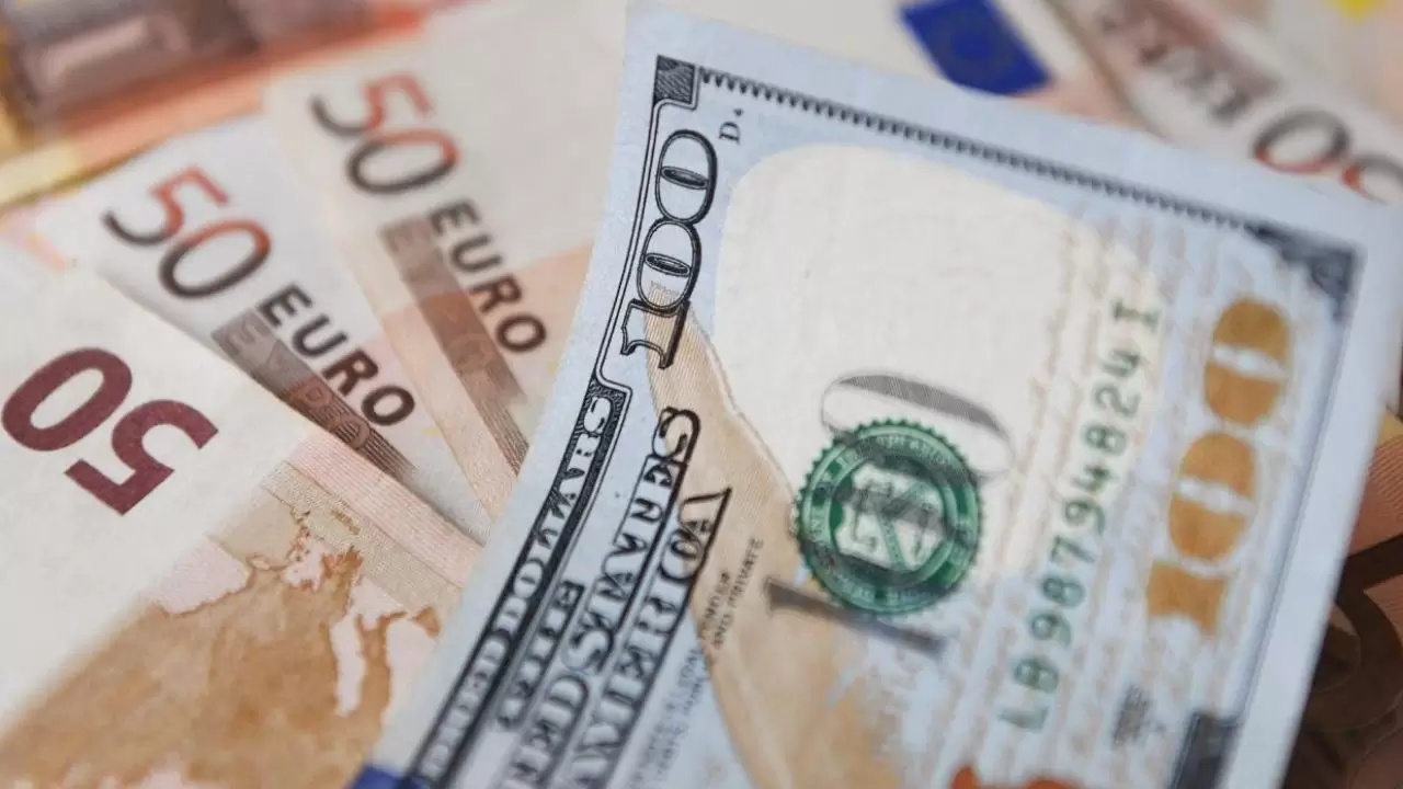 Haftalık kapanış öncesi dövizde son durum: Yatırımcı ekran başına kilitlendi 4