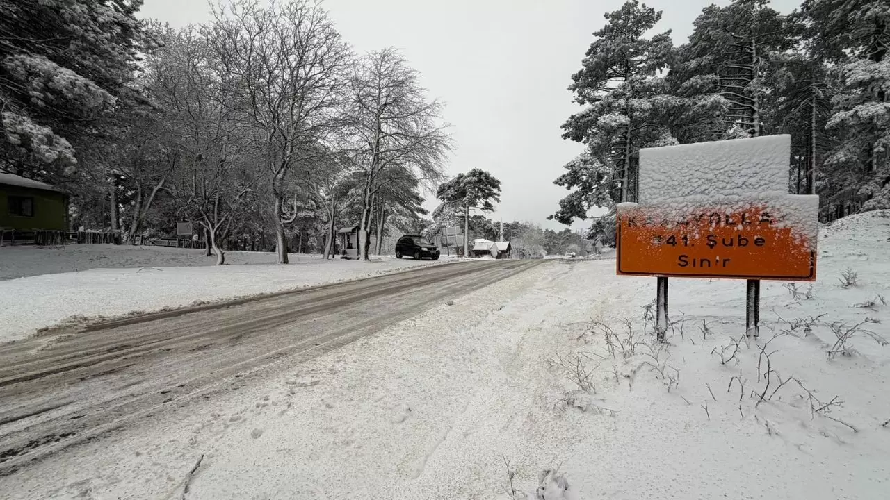 Kazdağları'nda kar yağışı etkili oluyor 6