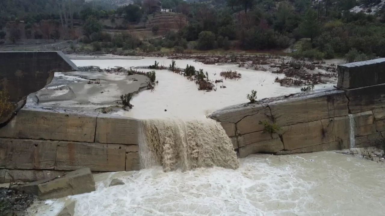 Kuraklıktan sonra yeniden hayat buldu: Deliçay çağlamaya başladı 1