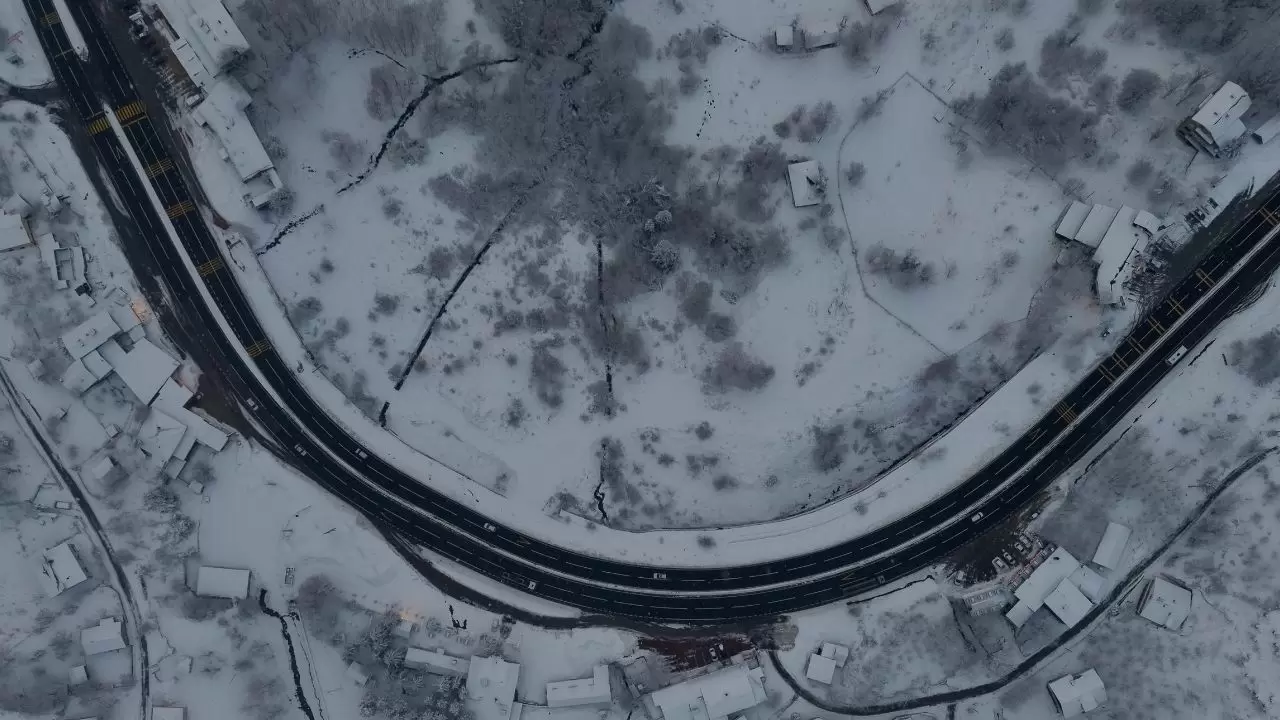 Bolu Dağı’nda kar etkisi: Ormanlar ve yollar aynı karede 3