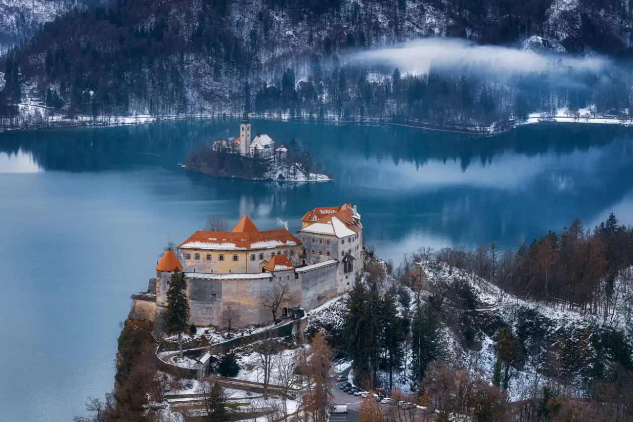 Bled Gölü'nde sisli bir masal: Doğa severler için kaçırılmayacak anlar! 15