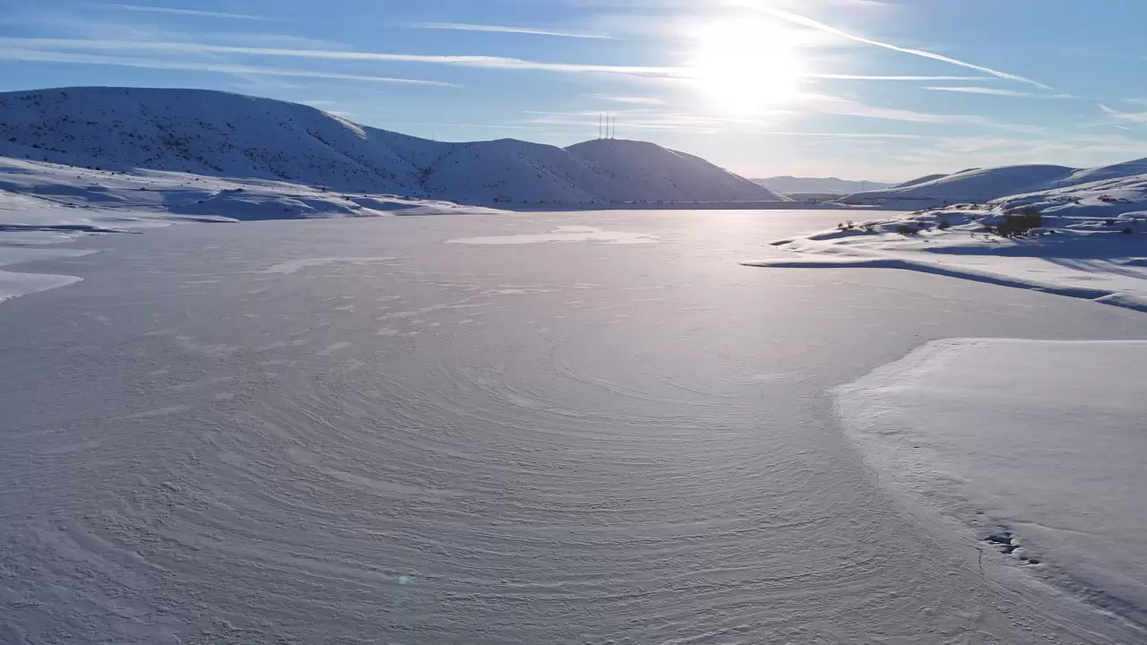 Yıldız Göleti tamamen dondu, ortaya kartpostallık görüntüler çıktı 4