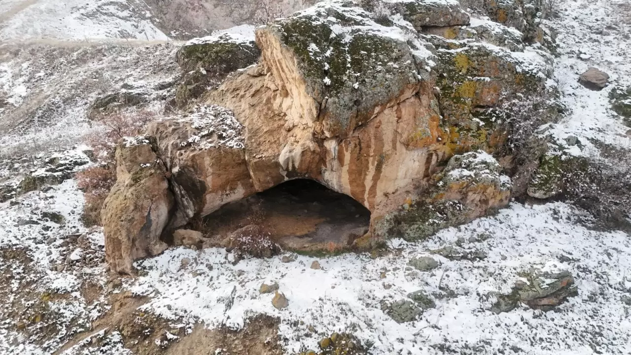 Yolcuların dinlendiği Kara Mağara'nın ismi değişse de izleri kaldı 3