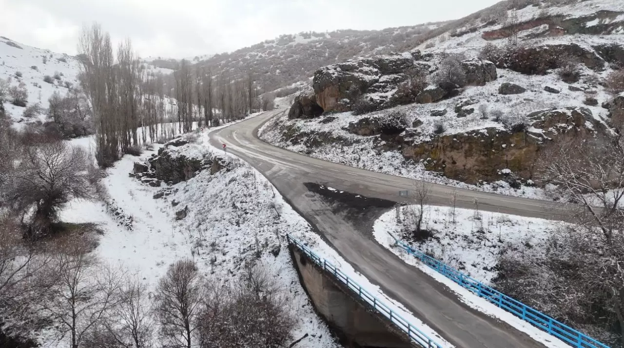 Yolcuların dinlendiği Kara Mağara'nın ismi değişse de izleri kaldı 5