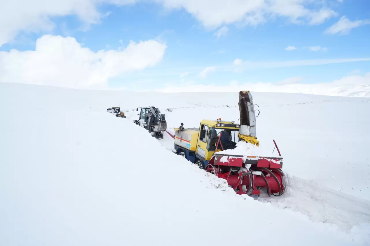 Muş’ta 45 bin kilometrelik yollarda mücadele sürüyor 3