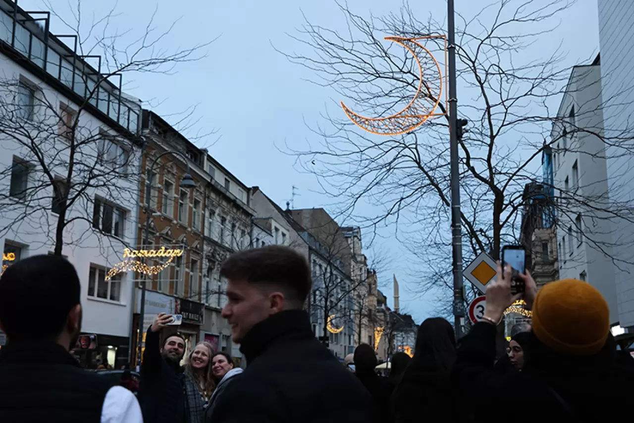 Almanya'da Ramazan ayı boyunca Köln ve Frankfurt aydınlanacak 1