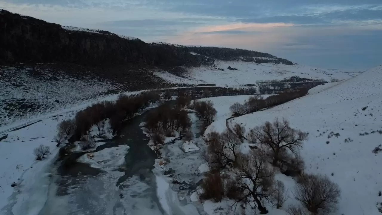 Beyaza bürünen Akyaka Kanyonu büyüledi! Ortaya kartpostallık görüntüler çıktı 5