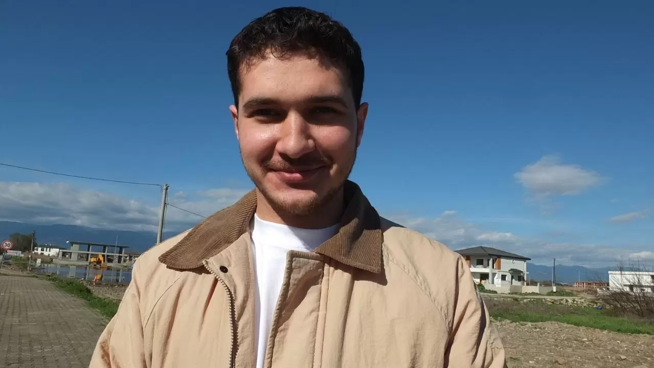 Yol çöktü, kanalizasyon taştı, vatandaş isyan etti 2