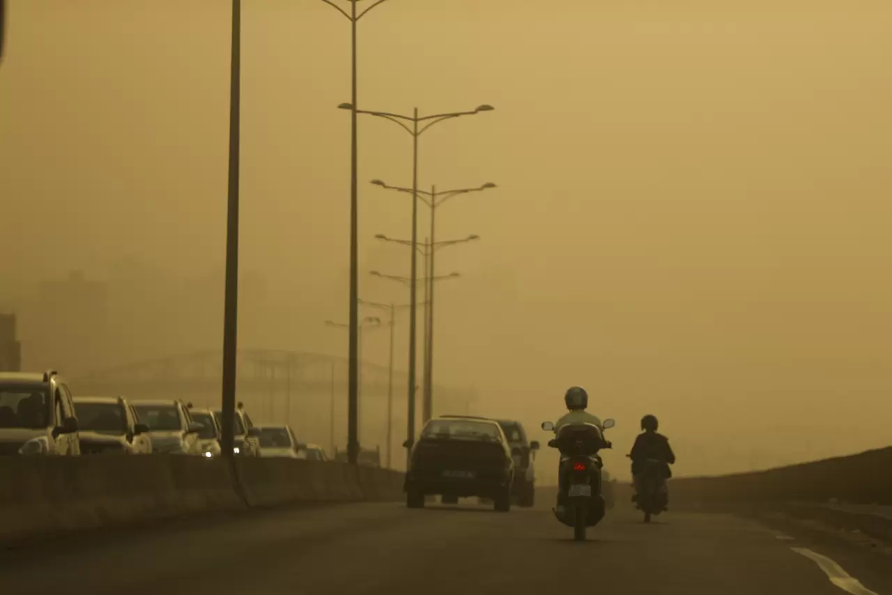 Sahra'dan gelen toz bulutu Senegal'i etkisi altına aldı 8
