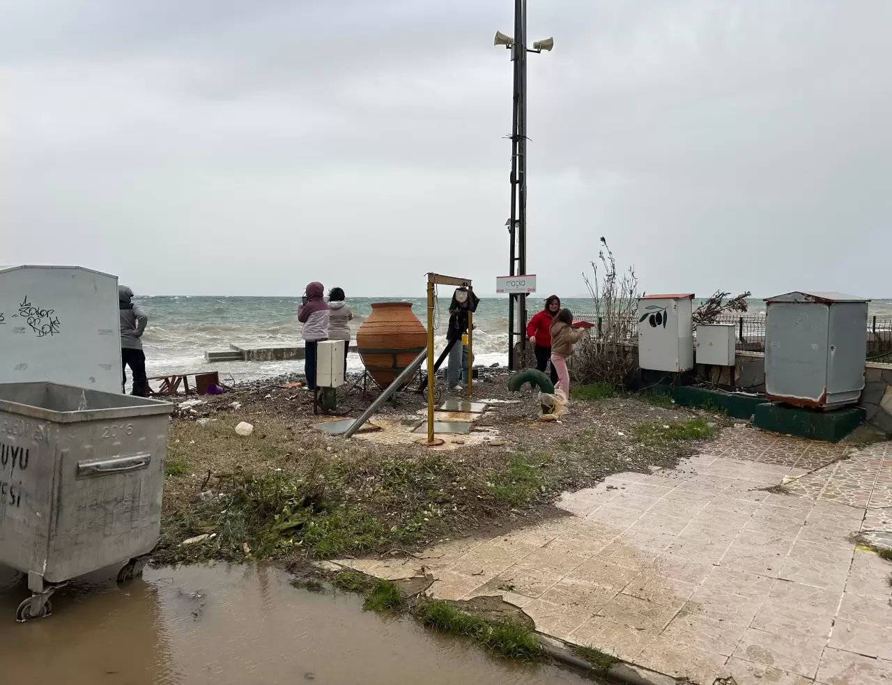 Çanakkale'de fırtına Ayvacık'ı da vurdu: Deniz ve kara adeta birleşti 4