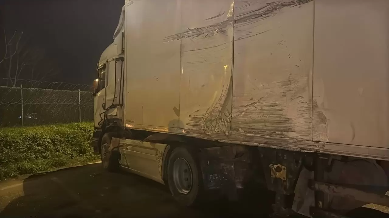 Sakarya'daki zincirleme kazada tır şoförü o anları anlattı 2