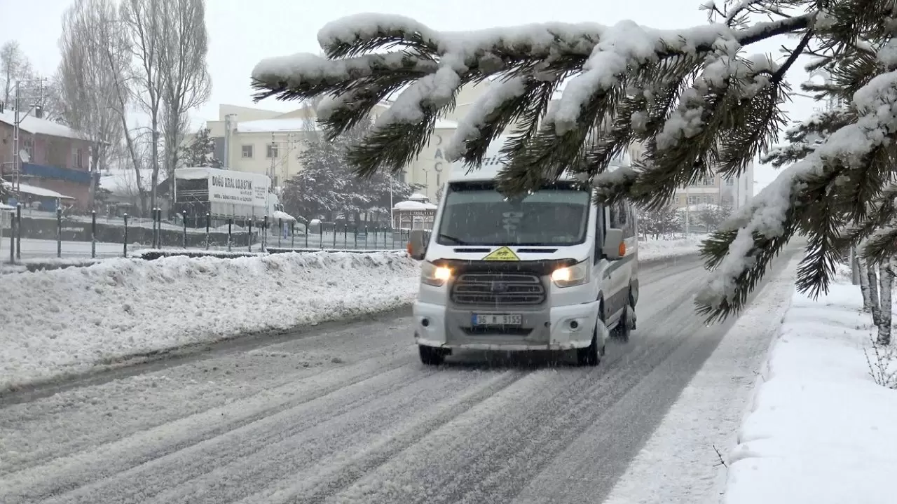 Ardahan buz kesti, Kars’ta kar yağışı durmuyor! İşte Doğu’daki son durum 2