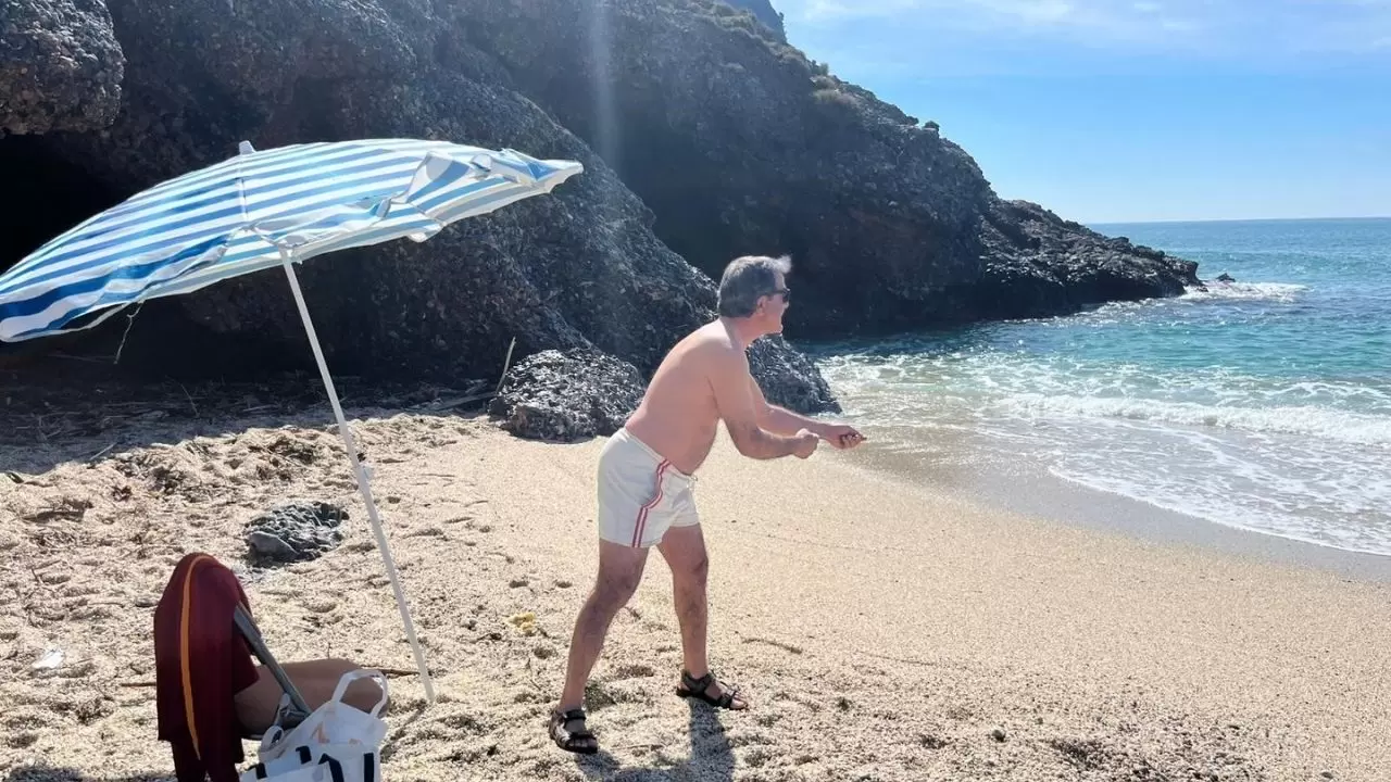 Hem yüzdüler hem balık tuttular 9