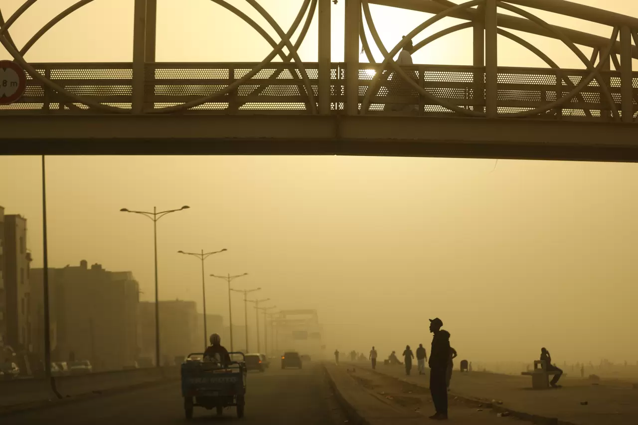 Sahra'dan gelen toz bulutu Senegal'i etkisi altına aldı 6