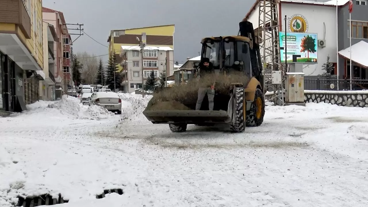 Ardahan buz kesti, Kars’ta kar yağışı durmuyor! İşte Doğu’daki son durum 5