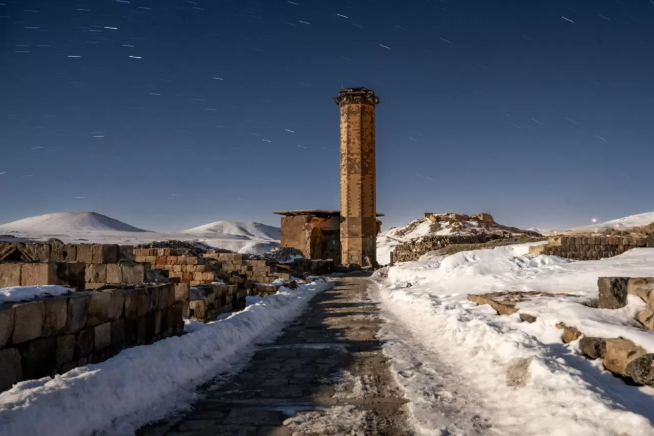 Ani Ören Yeri beyaza büründü! Ebul Menucehr Camii böyle görüntülendi 1